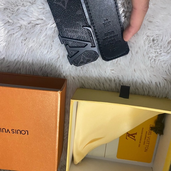 Louis Vuitton Black Leather Belt with Monogram - Picture 2 of 6